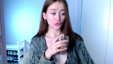 Lina online show from 28, 1, 2025