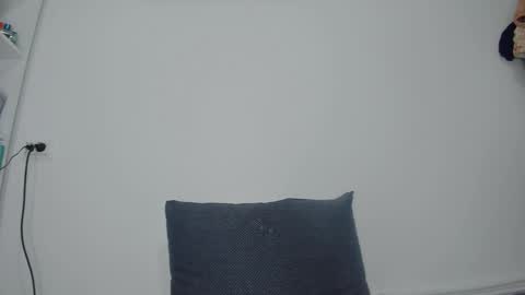 Snapshot of innocent__student18 chatting on 31, 10, 2025 ALESSIA online show from 31, 10, 2025