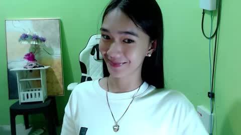 Snapshot of innocent_reign69 chatting on 9, 9, 2025 Reign online show from 9, 9, 2025