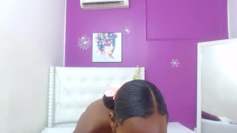 Snapshot of innocent_sexybaby chatting on 6, 10, 2025 innocent_sexybaby online show from 6, 10, 2025