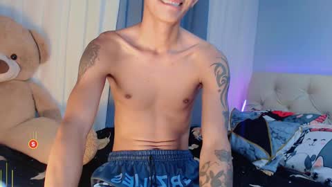 Snapshot of innocent_twinkxx chatting on 16, 12, 2024 calvin online show from 16, 12, 2024