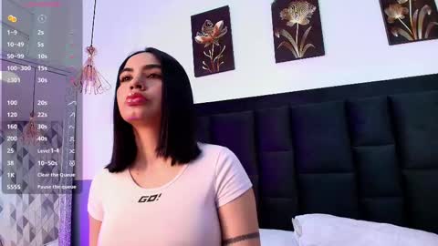 Snapshot of innocentlady_ chatting on 25, 2, 2025 SELENA  online show from 25, 2, 2025