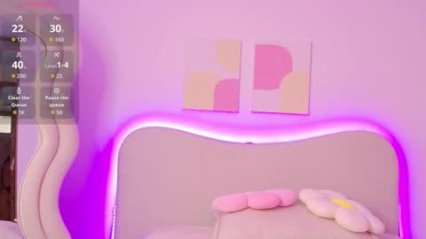 Snapshot of innocentlady_ chatting on 27, 9, 2025 SELENA  online show from 27, 9, 2025