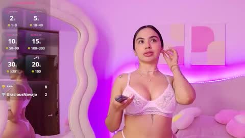 Snapshot of innocentlady_ chatting on 18, 10, 2025 SELENA  online show from 18, 10, 2025