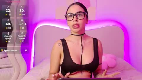 Snapshot of innocentlady_ chatting on 29, 10, 2025 SELENA  online show from 29, 10, 2025