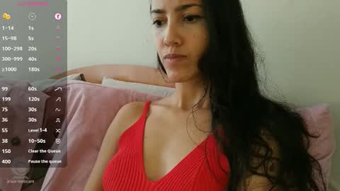 Laroa online show from 17, 9, 2025