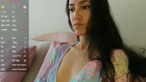 Laroa online show from 22, 9, 2025