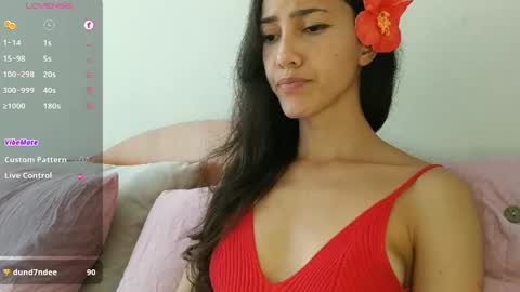 Laroa online show from 25, 9, 2025