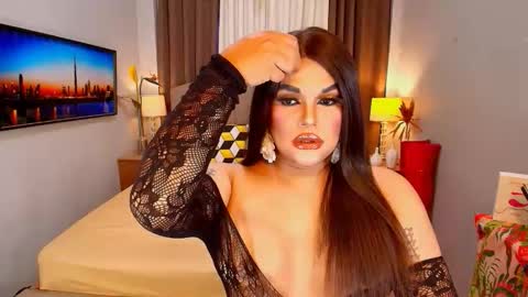 Snapshot of insatiablesexqueen chatting on 1, 10, 2025 tasha online show from 1, 10, 2025