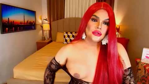 Snapshot of insatiablesexqueen chatting on 8, 10, 2025 tasha online show from 8, 10, 2025