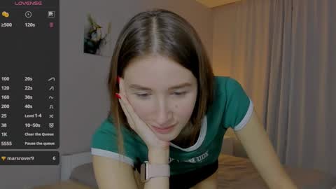 Snapshot of internetsexplorer chatting on 22, 1, 2025 Bernadette Join online show from 22, 1, 2025