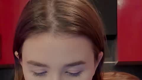 Snapshot of internetsexplorer chatting on 12, 3, 2025 Bernadette Join online show from 12, 3, 2025