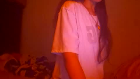 Snapshot of inthegrass chatting on 7, 1, 2026 kirie online show from 7, 1, 2026