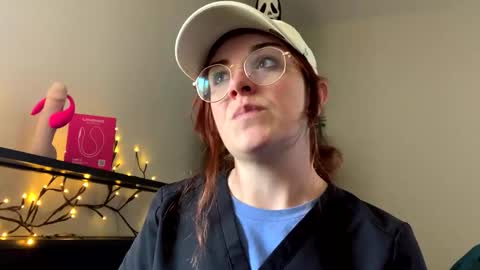 Snapshot of intothewoodswego chatting on 7, 4, 2026 IntoTheWoodsWeGo online show from 7, 4, 2026