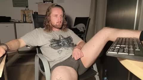 Snapshot of ipipo42o chatting on 13, 10, 2025 DrownMentally online show from 13, 10, 2025