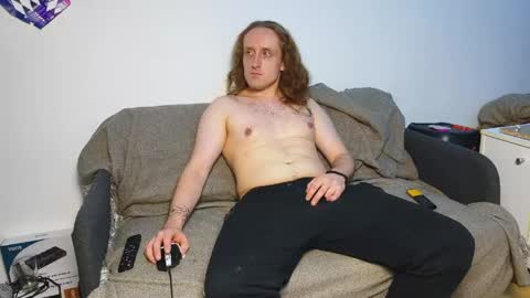 Snapshot of ipipo42o chatting on 22, 3, 2026 DrownMentally online show from 22, 3, 2026