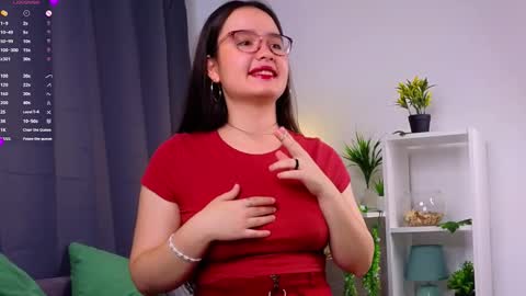 Mia online show from 21, 9, 2025