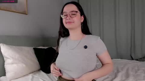 Mia online show from 1, 10, 2025