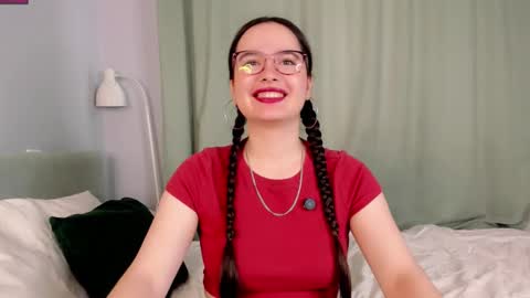 Mia online show from 3, 10, 2025