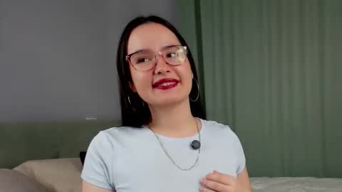 Mia online show from 8, 10, 2025