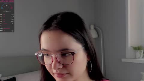 Mia online show from 17, 10, 2025