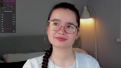 Mia online show from 18, 10, 2025