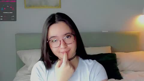 Mia online show from 23, 10, 2025