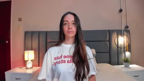 Snapshot of iremlee_ chatting on 25, 9, 2025 Irem Lee online show from 25, 9, 2025