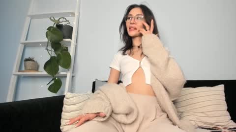 Snapshot of irenehabibi chatting on 4, 3, 2025 Irene online show from 4, 3, 2025