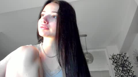 Snapshot of irenevon chatting on 19, 1, 2025 Ir s room online show from 19, 1, 2025