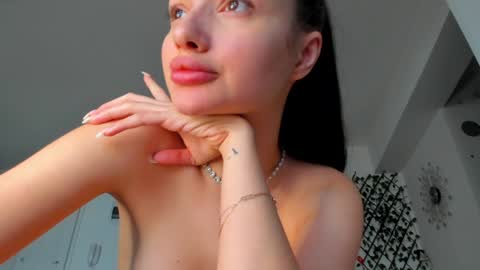 Snapshot of irenevon chatting on 21, 1, 2025 Ir s room online show from 21, 1, 2025