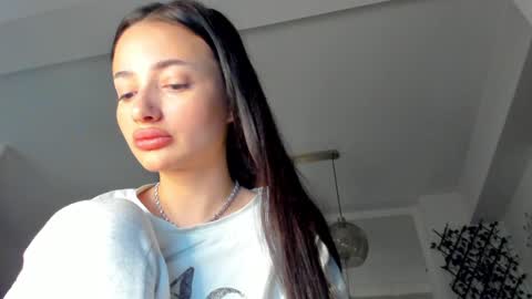 Snapshot of irenevon chatting on 27, 1, 2025 Ir s room online show from 27, 1, 2025