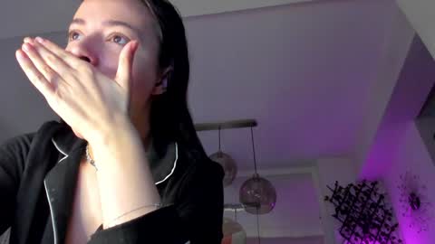 Snapshot of irenevon chatting on 3, 2, 2025 Ir s room online show from 3, 2, 2025