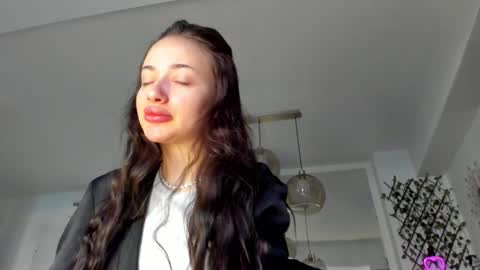 Snapshot of irenevon chatting on 23, 2, 2025 Ir s room online show from 23, 2, 2025