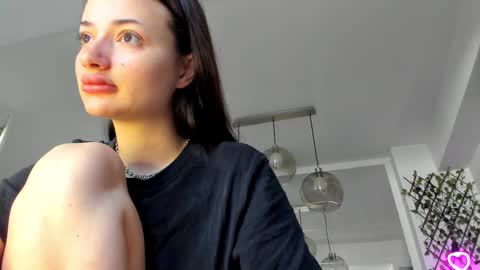Snapshot of irenevon chatting on 9, 3, 2025 Ir s room online show from 9, 3, 2025