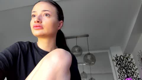 Snapshot of irenevon chatting on 10, 3, 2025 Ir s room online show from 10, 3, 2025