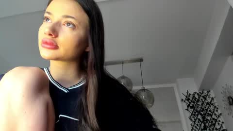Snapshot of irenevon chatting on 12, 3, 2025 Ir s room online show from 12, 3, 2025