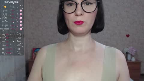 IrenLarasani online show from 17, 9, 2025