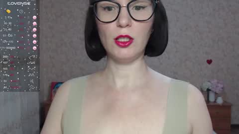 IrenLarasani online show from 23, 9, 2025