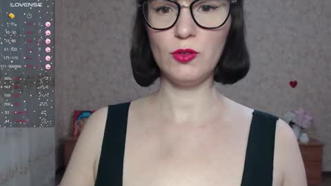 IrenLarasani online show from 4, 10, 2025