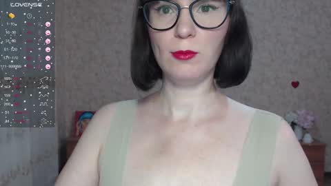 IrenLarasani online show from 26, 10, 2025