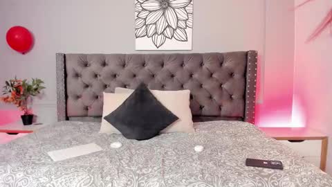 Iris Rosse online show from 8, 10, 2025