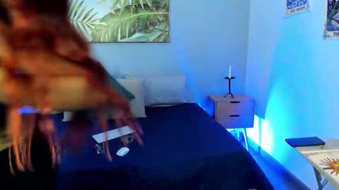 Iris Rosse online show from 27, 10, 2025