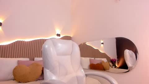 Snapshot of iris8_ chatting on 29, 9, 2025 iris8_ online show from 29, 9, 2025