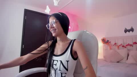 Snapshot of iris8_ chatting on 31, 10, 2025 iris8_ online show from 31, 10, 2025