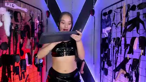 Snapshot of iris_cinthia_bdsm chatting on 5, 7, 2026 iris_cinthia_bdsm online show from 5, 7, 2026