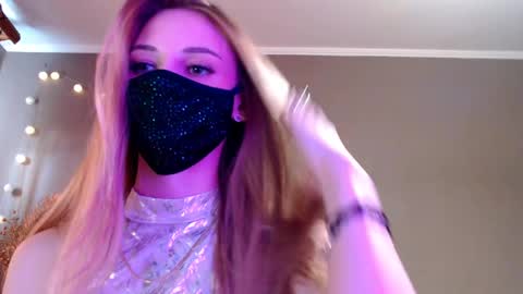 Lily online show from 3, 5, 2026