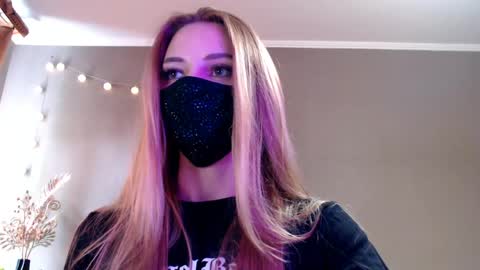 Lily online show from 9, 5, 2026