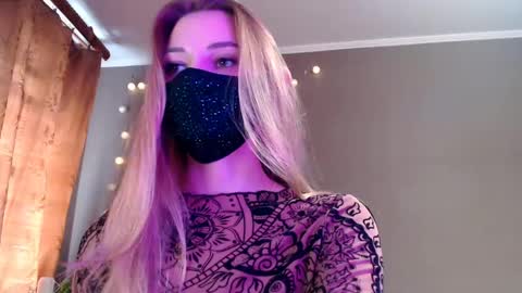Lily online show from 12, 5, 2026