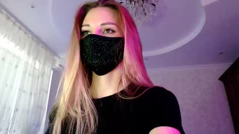 Lily online show from 13, 6, 2026